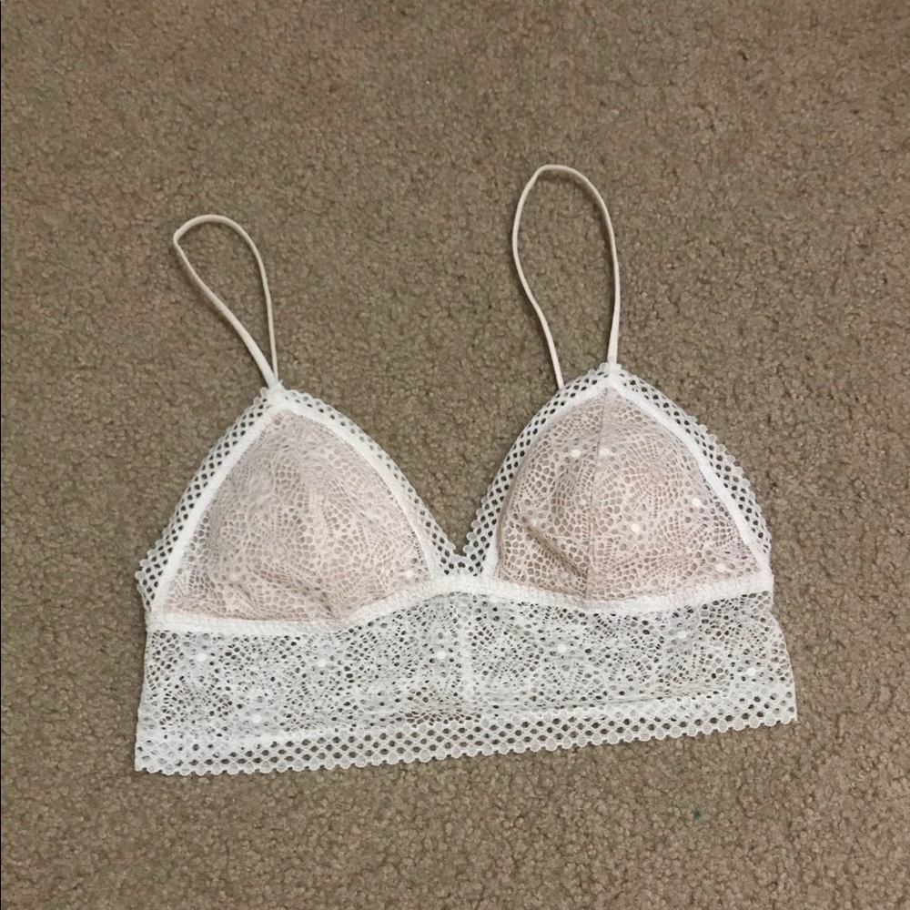 Victoria Secret white lace bra - Picture 3 of 4